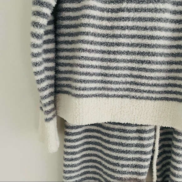 Striped Sweatsuits Lounge Set - Picture 11 of 14